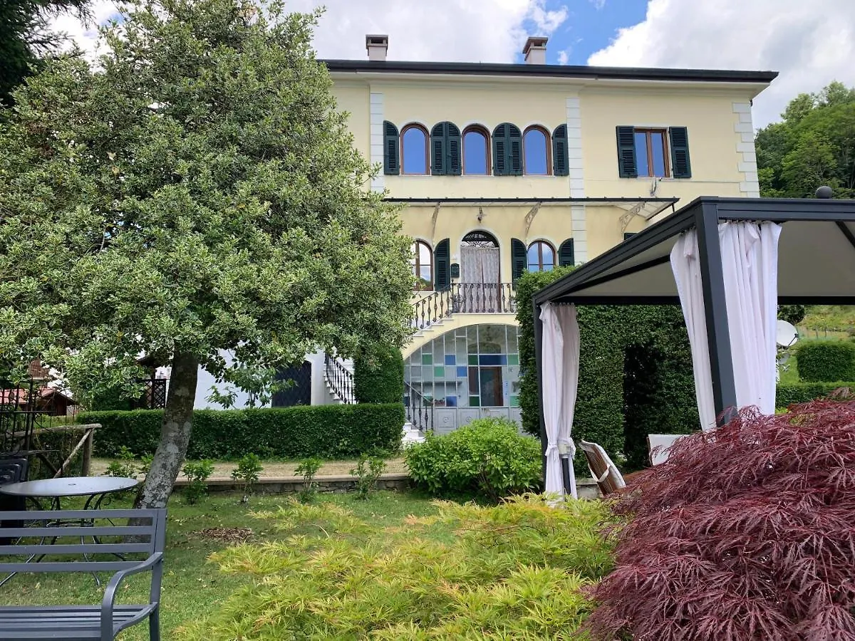 Villa Taro Tornolo Italy