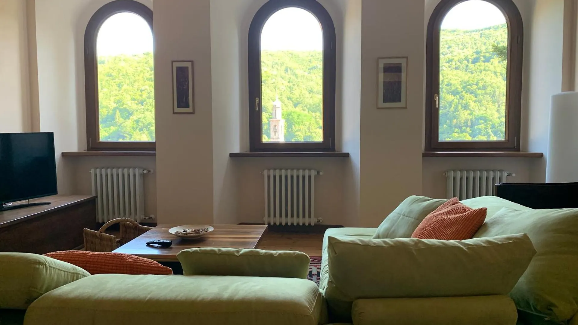Villa Taro Tornolo Italy